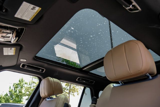New 2026 Land Rover Range Rover SE AWD/4WD image 5