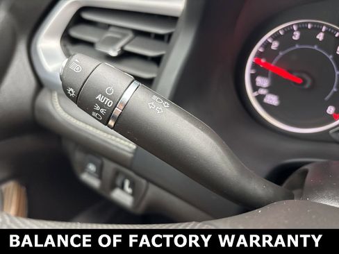 Used 2023 GMC Acadia SLE w/ Driver Convenience Package image 27