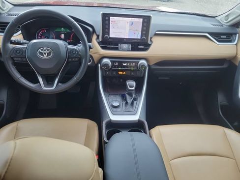 Used 2020 Toyota RAV4 Limited AWD/4WD image 14