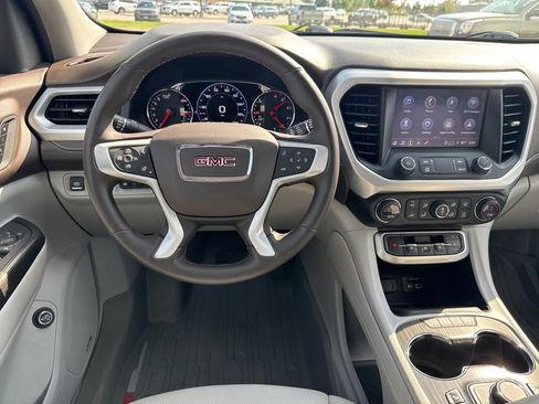 Certified 2023 GMC Acadia SLT w/ Technology Package AWD/4WD image 22