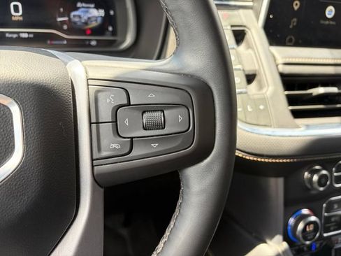 Used 2023 GMC Yukon SLT w/ SLT Premium Package AWD/4WD image 8