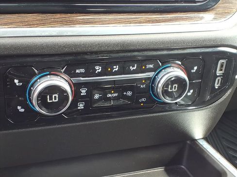 Used 2025 GMC Sierra 1500 Elevation image 16