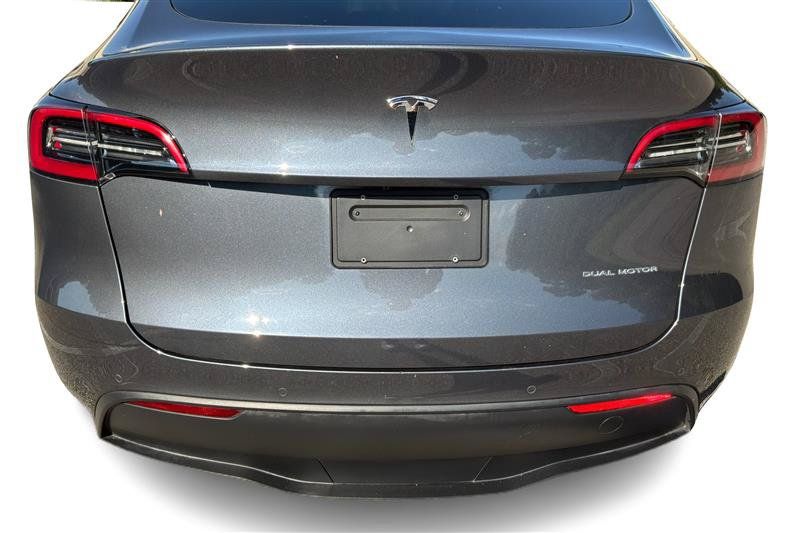 Used 2022 Tesla Model Y Long Range AWD/4WD image 13