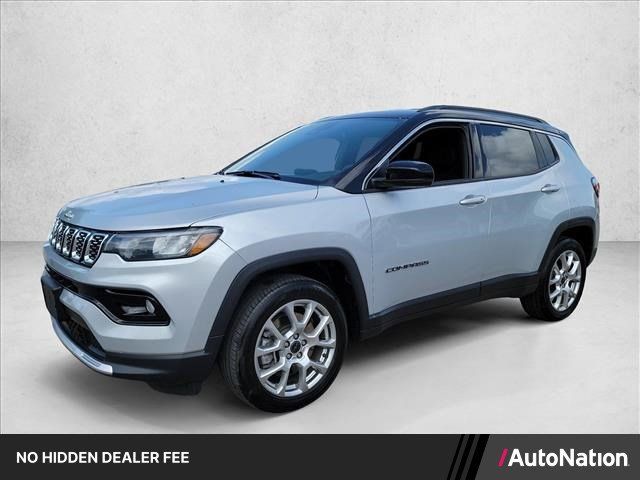 Used 2025 Jeep Compass Limited AWD/4WD image 1