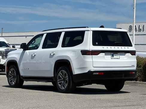 Used 2024 Jeep Wagoneer Series II AWD/4WD image 6