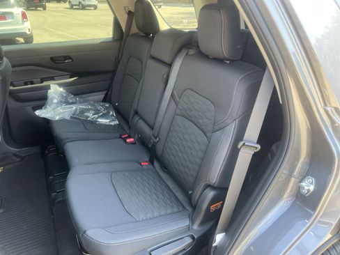 New 2026 Nissan Pathfinder SV image 17