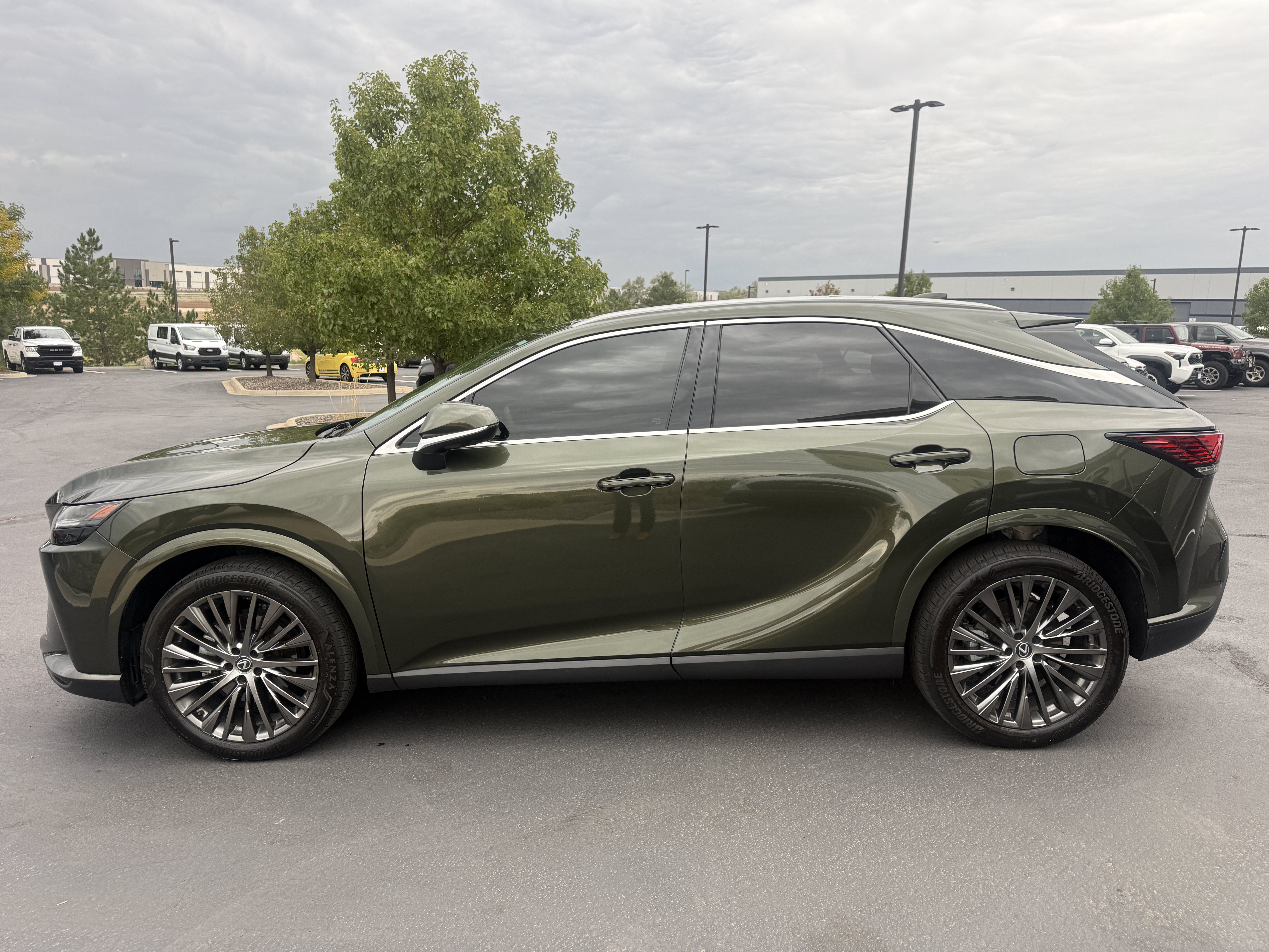 Used 2023 Lexus RX 350 w/ Cold Area Package AWD/4WD image 3