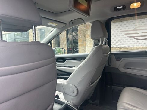 Used 2024 Honda Odyssey Touring image 17