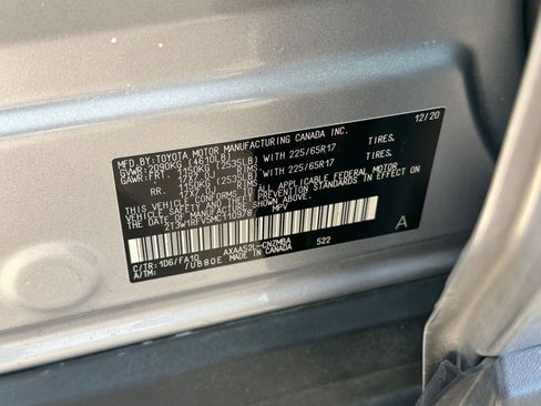 Used 2021 Toyota RAV4 XLE w/ Convenience Package image 29