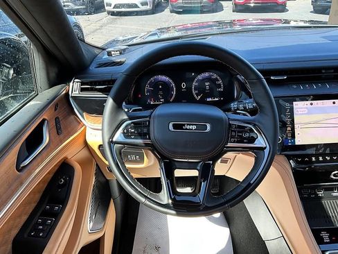 New 2026 Jeep Grand Cherokee Summit w/ Obsidian Package image 30