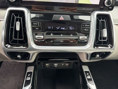 Used 2023 Kia Sorento SX image 20