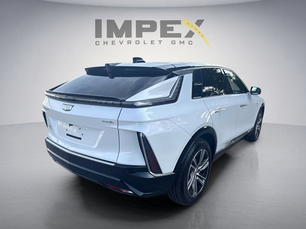 Used 2025 Cadillac Lyriq Luxury RWD image 5