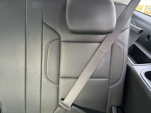 Used 2018 Chevrolet Suburban Premier image 14