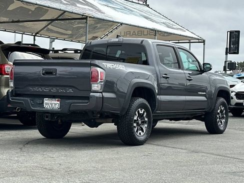 Used 2021 Toyota Tacoma TRD Off-Road w/ Technology Package AWD/4WD image 4