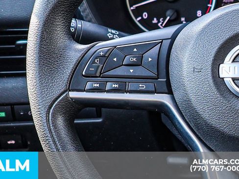 Used 2024 Nissan Sentra SV FWD image 33