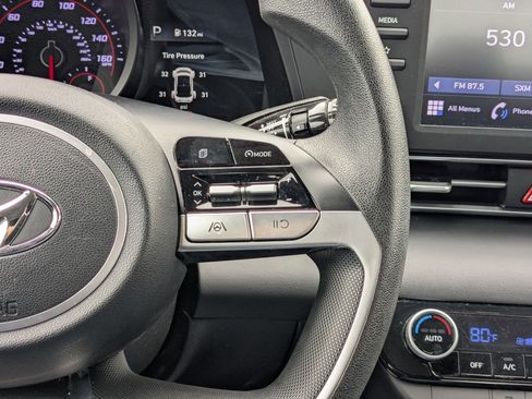 Used 2023 Hyundai Elantra SEL image 20