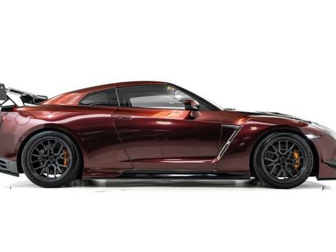 Used 2014 Nissan GT-R Premium AWD/4WD image 5