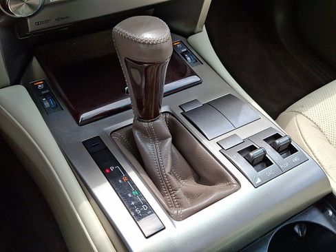 Used 2019 Lexus GX 460 Premium image 15