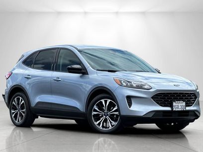 Used 2022 Ford Escape SE w/ SE Sport Appearance Package