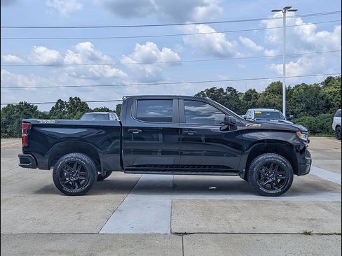 Used 2025 Chevrolet Silverado 1500 LT Trail Boss w/ Convenience Package II AWD/4WD image 6