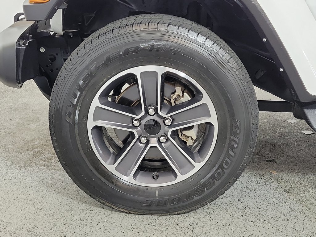 Used 2023 Jeep Wrangler Unlimited Sahara AWD/4WD image 9