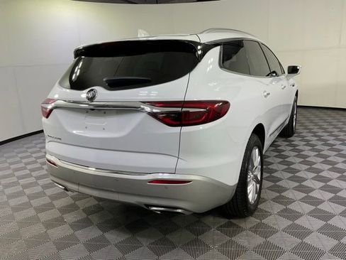 Used 2020 Buick Enclave Essence w/ Sound and Sites Package FWD image 8