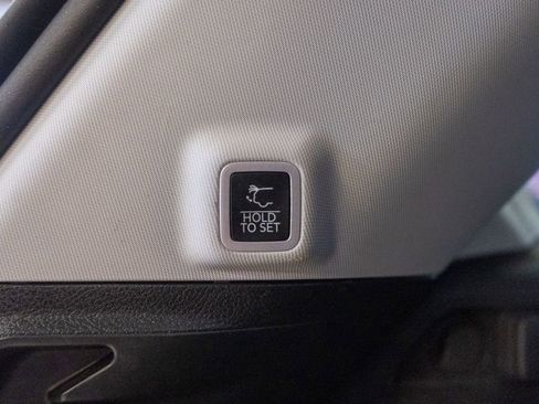 Used 2023 Jeep Grand Cherokee Laredo w/ Luxury Tech Group I image 11