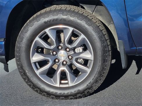 Used 2021 Chevrolet Silverado 1500 RST image 12