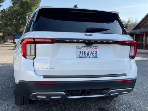 Used 2025 Ford Explorer Active w/ Active Comfort Package RWD image 58