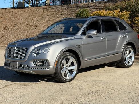 Used 2018 Bentley Bentayga image 10