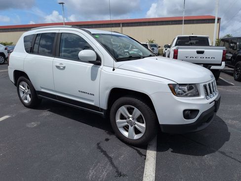 Used 2016 Jeep Compass Latitude AWD/4WD image 7