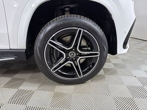 New 2026 Mercedes-Benz GLS 450 4MATIC image 9