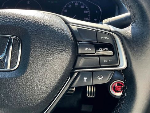 Used 2018 Honda Accord Sport image 26