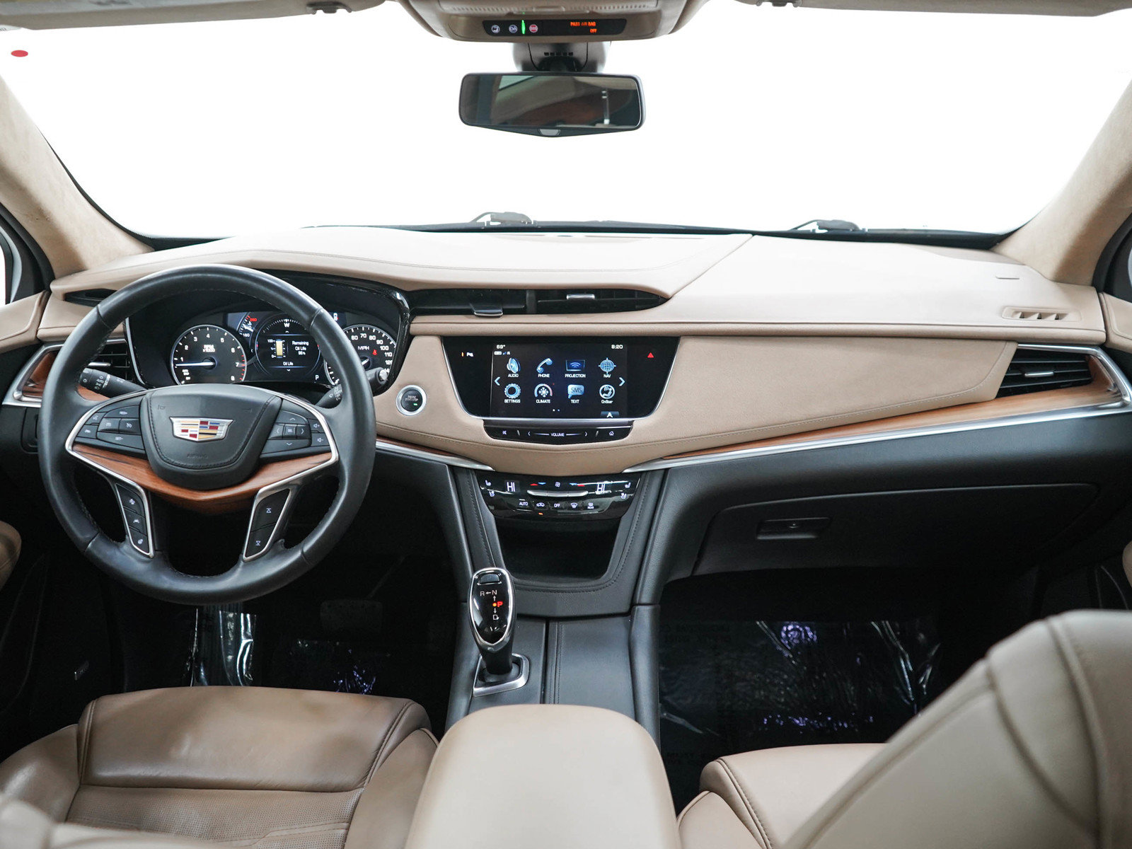 Used 2018 Cadillac XT5 Platinum AWD/4WD image 12