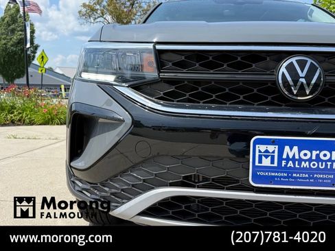 Used 2023 Volkswagen Taos SE w/ Panoramic Sunroof Package AWD/4WD image 5