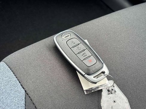 Used 2025 Nissan Versa SV w/ Trunk Package image 26