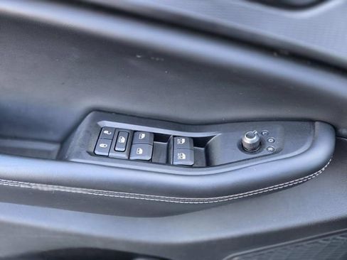 Used 2023 Jeep Grand Cherokee L Laredo image 33