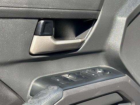 Used 2024 Toyota Tacoma TRD Off-Road image 15