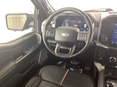 Used 2022 Ford F150 Platinum image 14