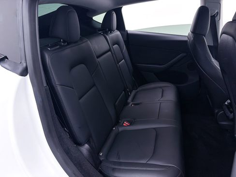 Used 2023 Tesla Model Y Long Range image 34