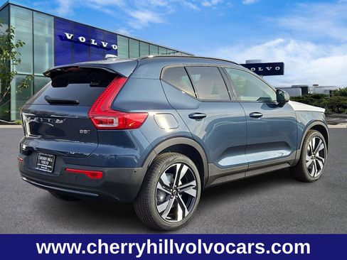 New 2026 Volvo XC40 B5 Plus w/ Protection Package Premier image 4