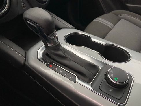 Used 2025 Chevrolet Blazer LT image 28