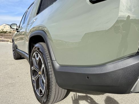 Used 2022 Rivian R1T Launch Edition image 29