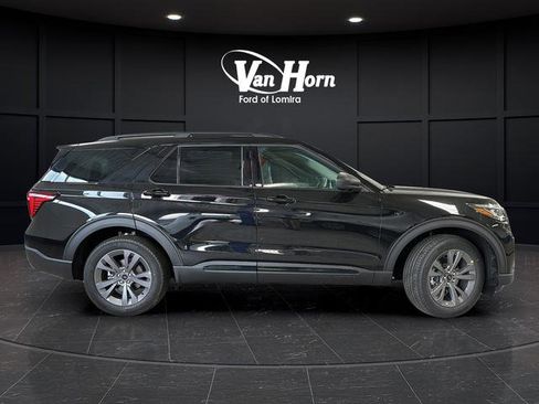 New 2026 Ford Explorer Active AWD/4WD image 8