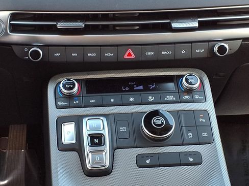 Used 2025 Hyundai Palisade SEL FWD image 14