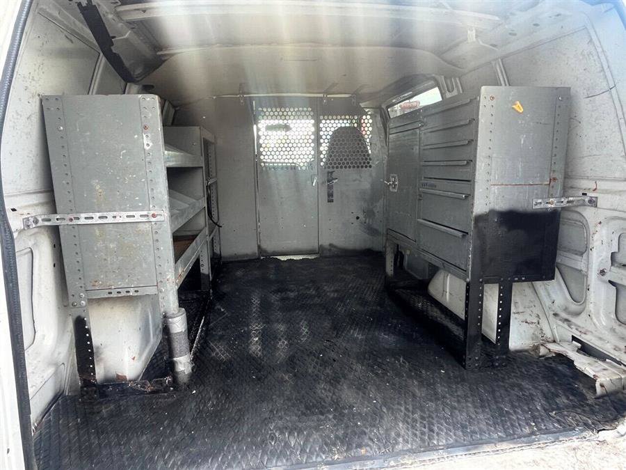 Used 2004 Chevrolet Astro RWD image 18