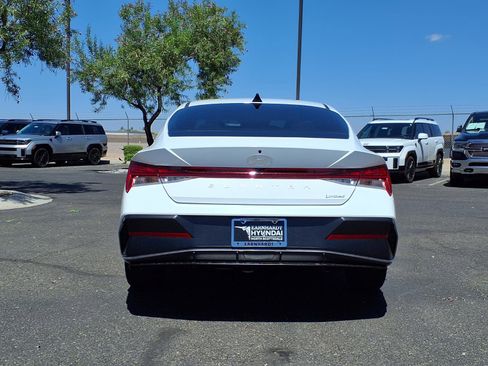 New 2026 Hyundai Elantra Limited FWD image 5