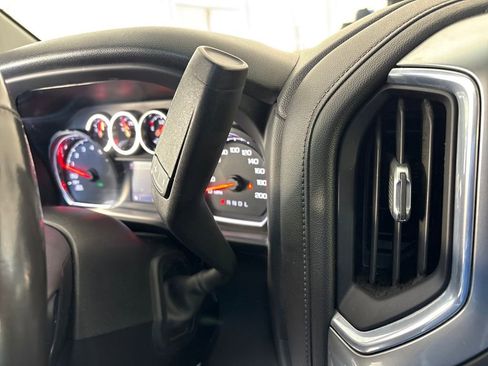 Used 2021 Chevrolet Silverado 1500 LT Trail Boss w/ Convenience Package II image 29