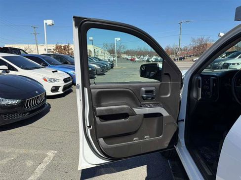 Used 2018 Chevrolet Silverado 1500 LT w/ All Star Edition image 19