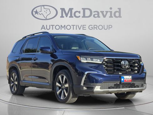 Certified 2025 Honda Pilot Touring image 7